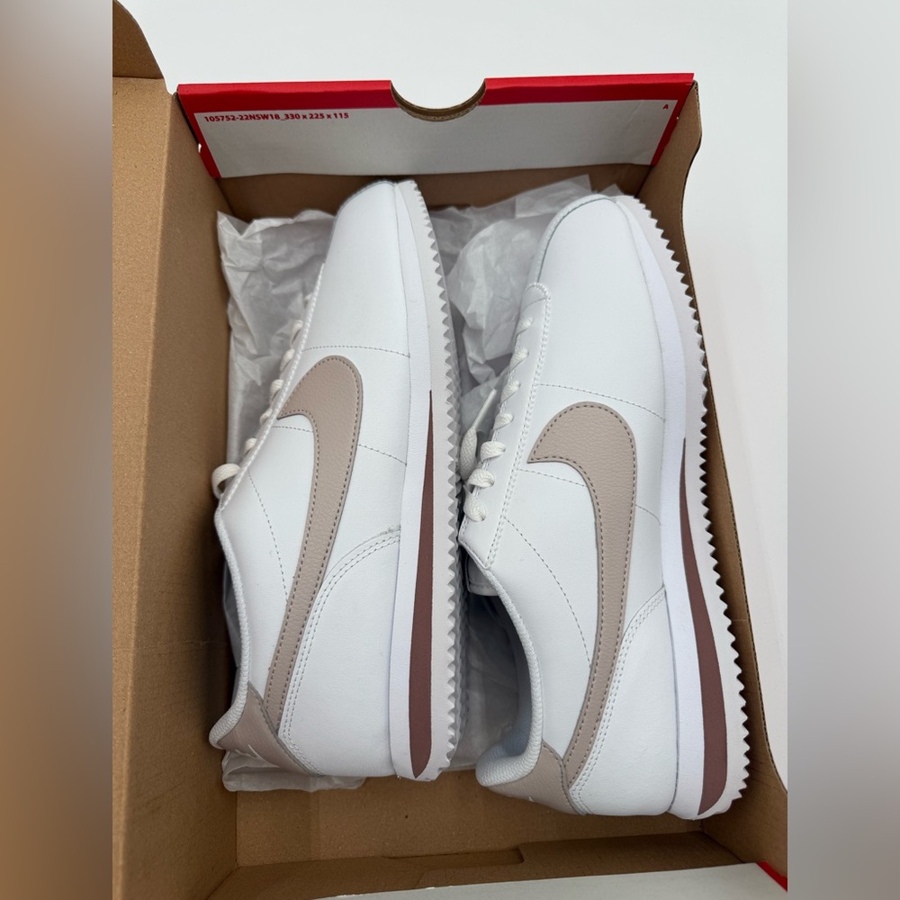 NIB Women’s Nike Cortez, Leather, White/Platinum/Violet, Size 11